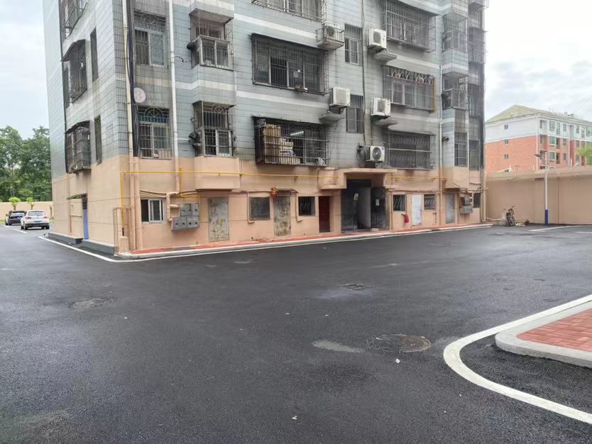 昌盛菜场旁.电力宿舍.精装三房两厅两卫.证件满二.看房方便