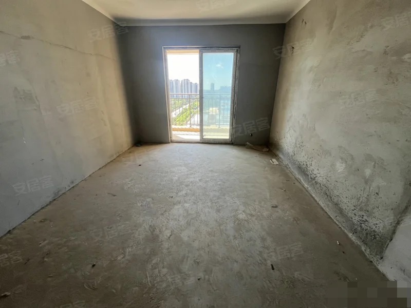 降价了，房东诚心出售，森林国际， 单价5200 满二 看中再谈