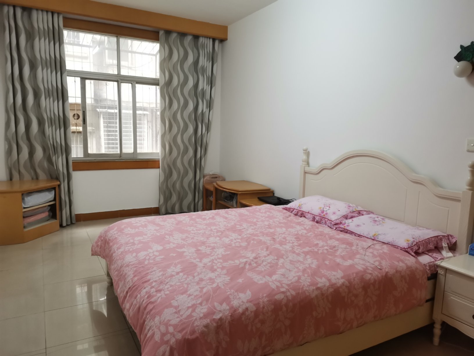 大新路 旁边三房保养好拎包入住