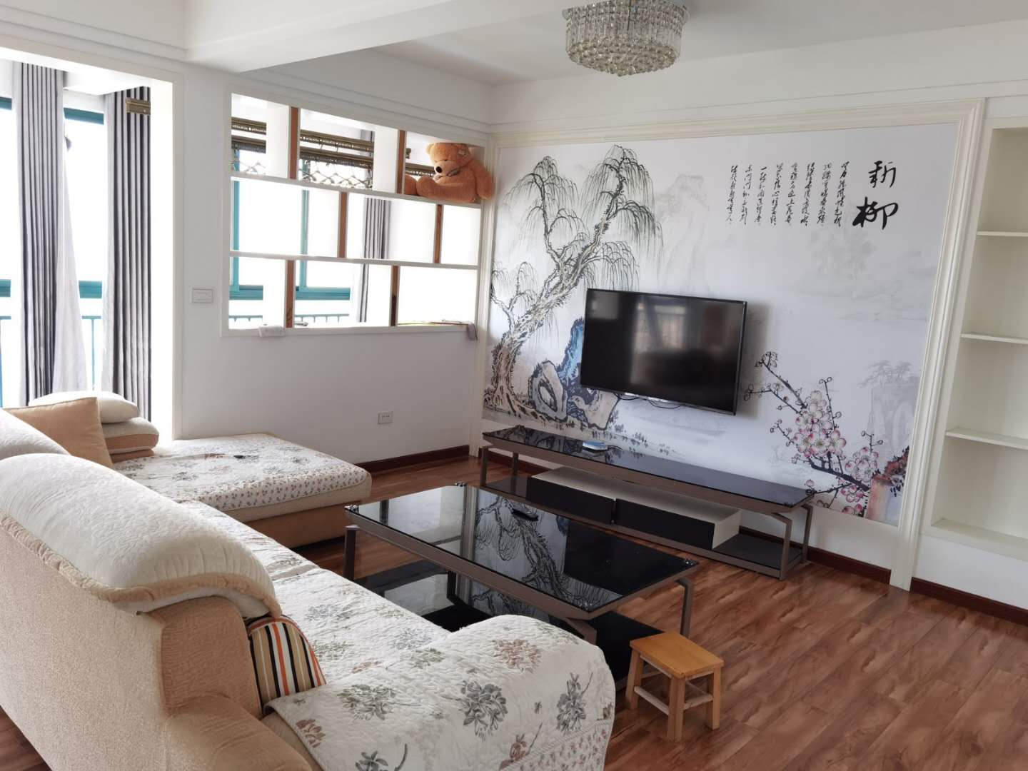 黄荆社区电梯精装三房 小区停车位足 地段好 即买即住