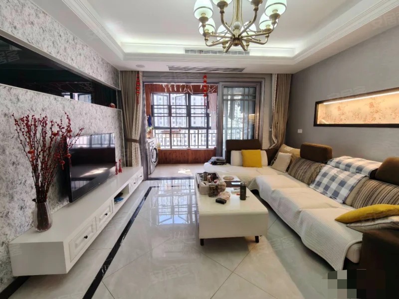 ？降价了，亏本出售， 和合国际，电梯好楼层，单价5038，全屋暖气片 ，精装四房二卫 送入户花园 证满五