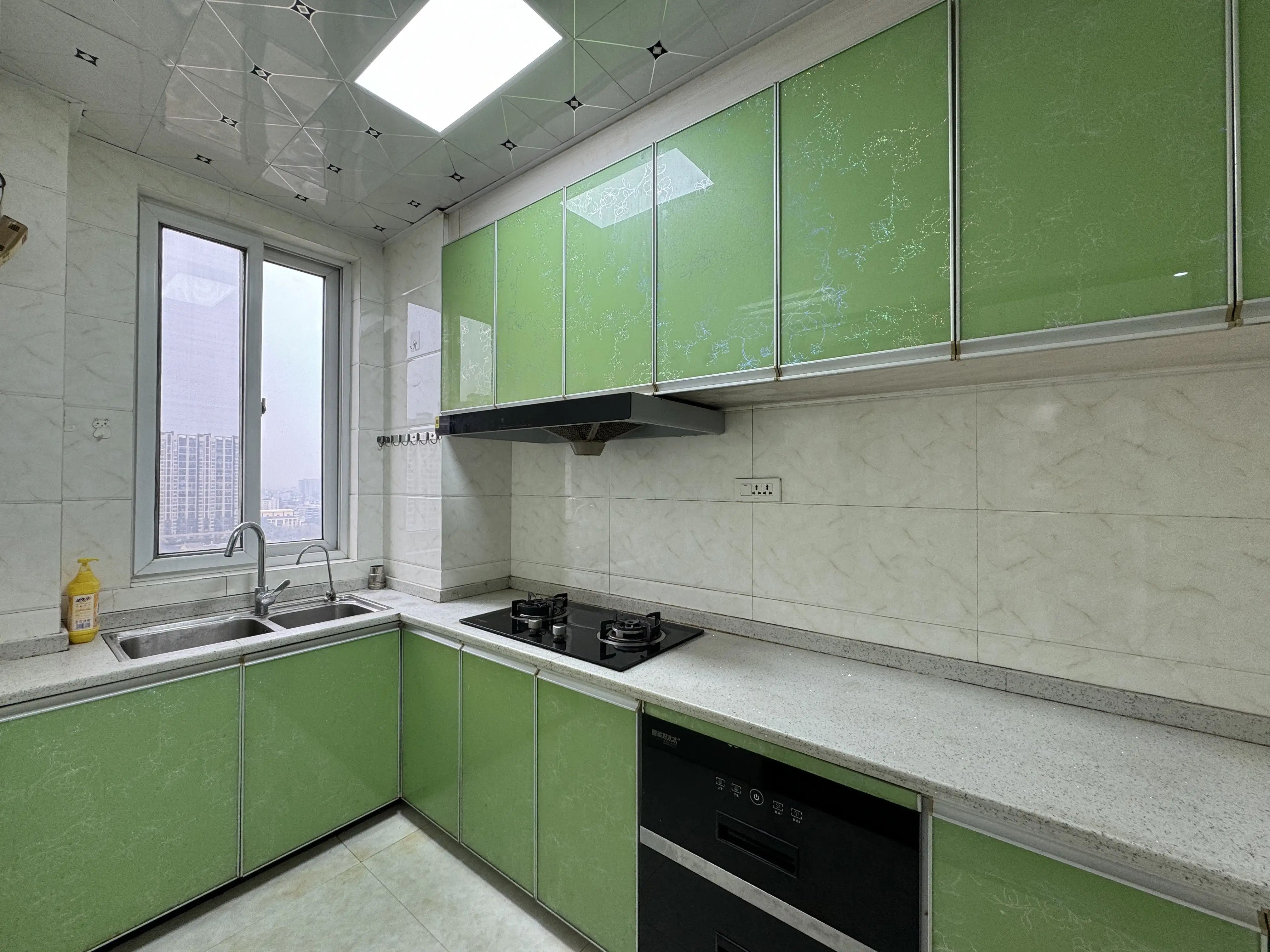 捡漏，一中对面，翰林公馆，​精装3房，边户，好楼层，单价4400，证满二