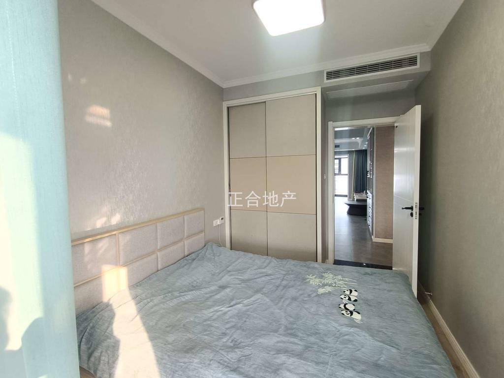 降价了，降价了，亏本出，城南，福星城，精装三房，,单价4900，全屋中央空调，满2