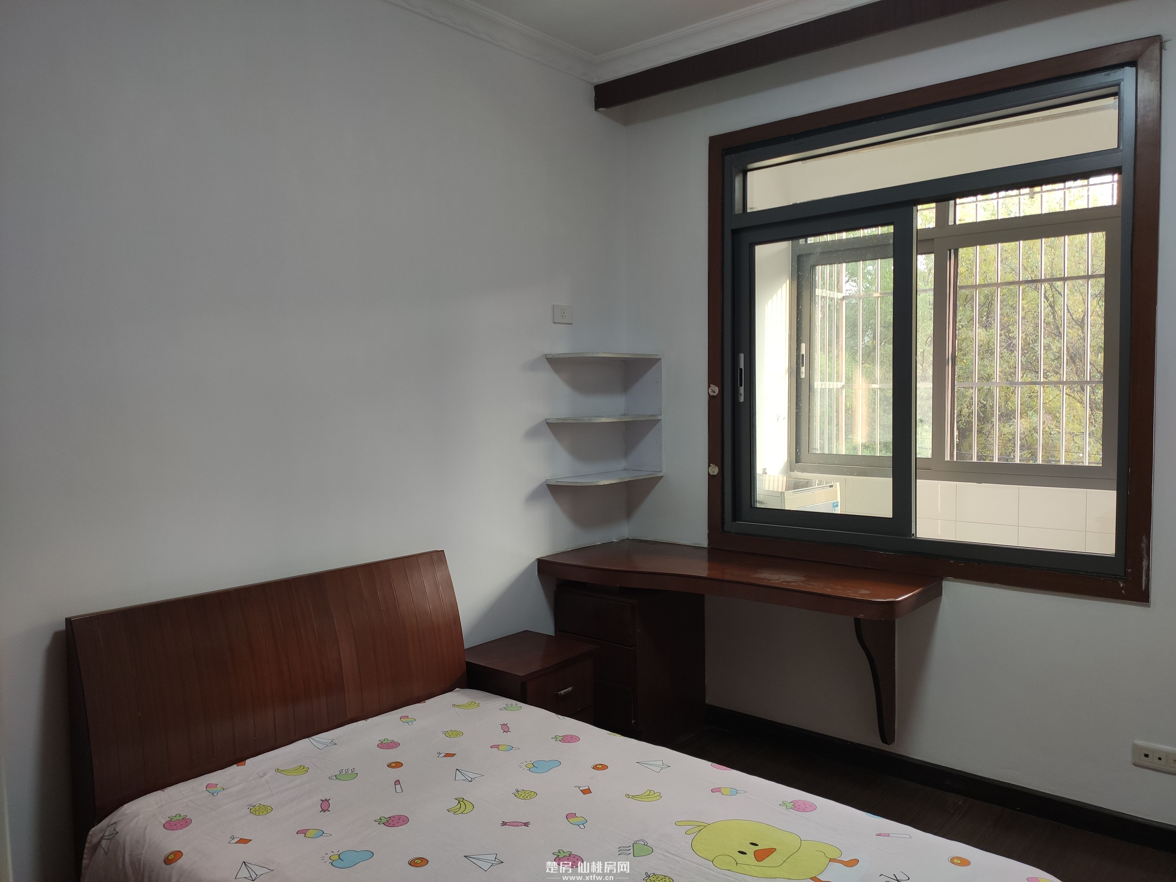 沔中北门全新装修一天未住单价低162平大户型家具家电齐全拧包入住（中介勿扰）