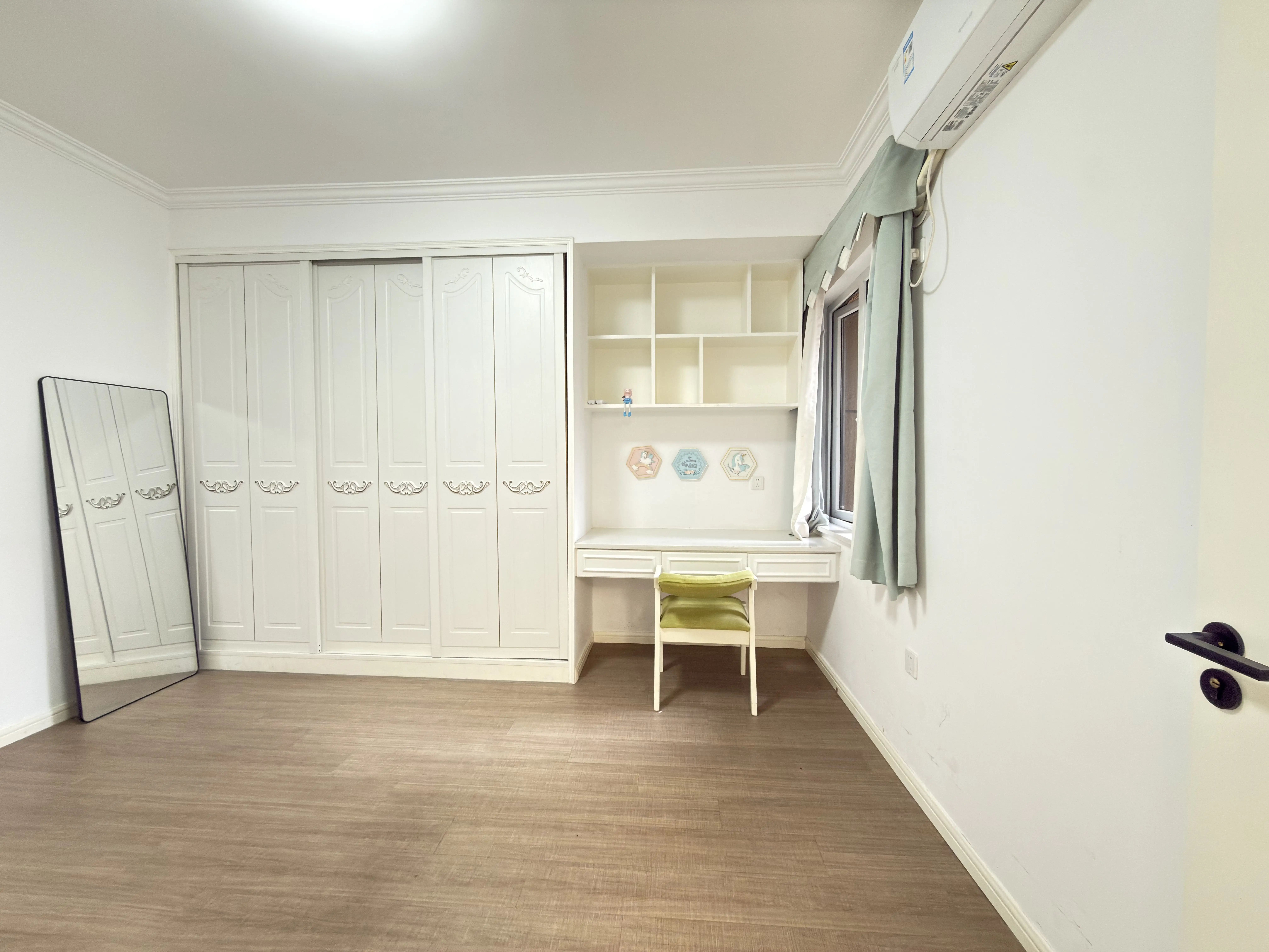 降价了，捡漏，城南，元泰未来城B2区，精装2房，中间好楼层，证满二