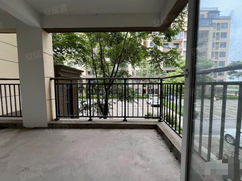 382，急售，城南，交投满庭春，电梯洋房，单价3500，诚心出售，双阳台