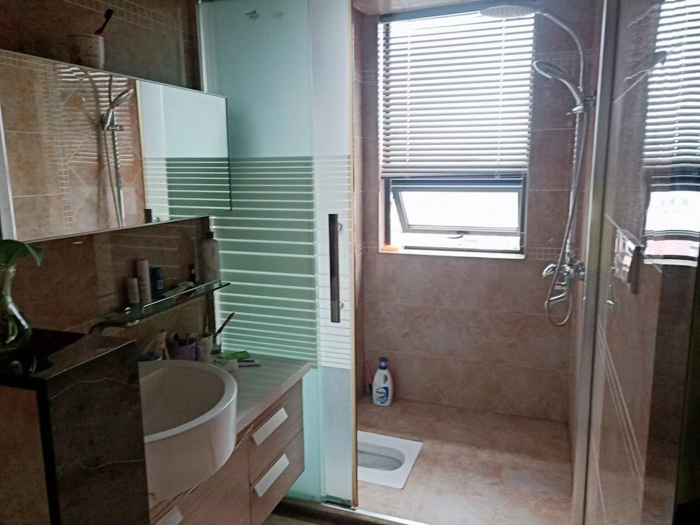 金域城邦.精装三房.电梯小高层证件满二.看房方便