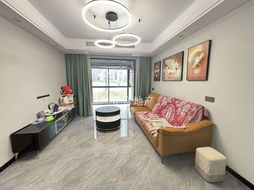 急卖，房东亏本出售，碧桂园，环境好！精装三房，9.9成新，拎包入住