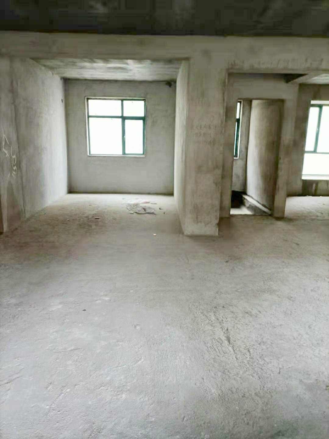 新城壹号 大四房 双阳台 改造空间大 浠缺户型 证满二