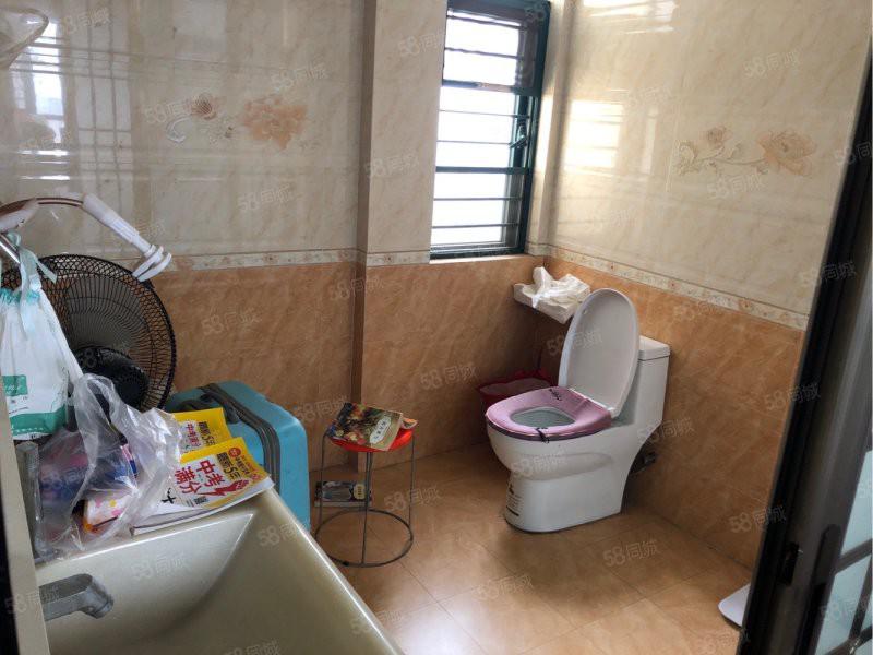 新城壹号精装三房两卫118平，证满二