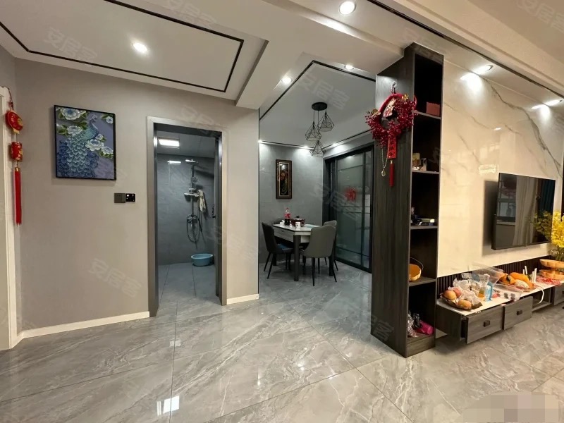 366，新妇幼旁，步梯2楼，精装两房，南北通透，拎包入住，诚心出售