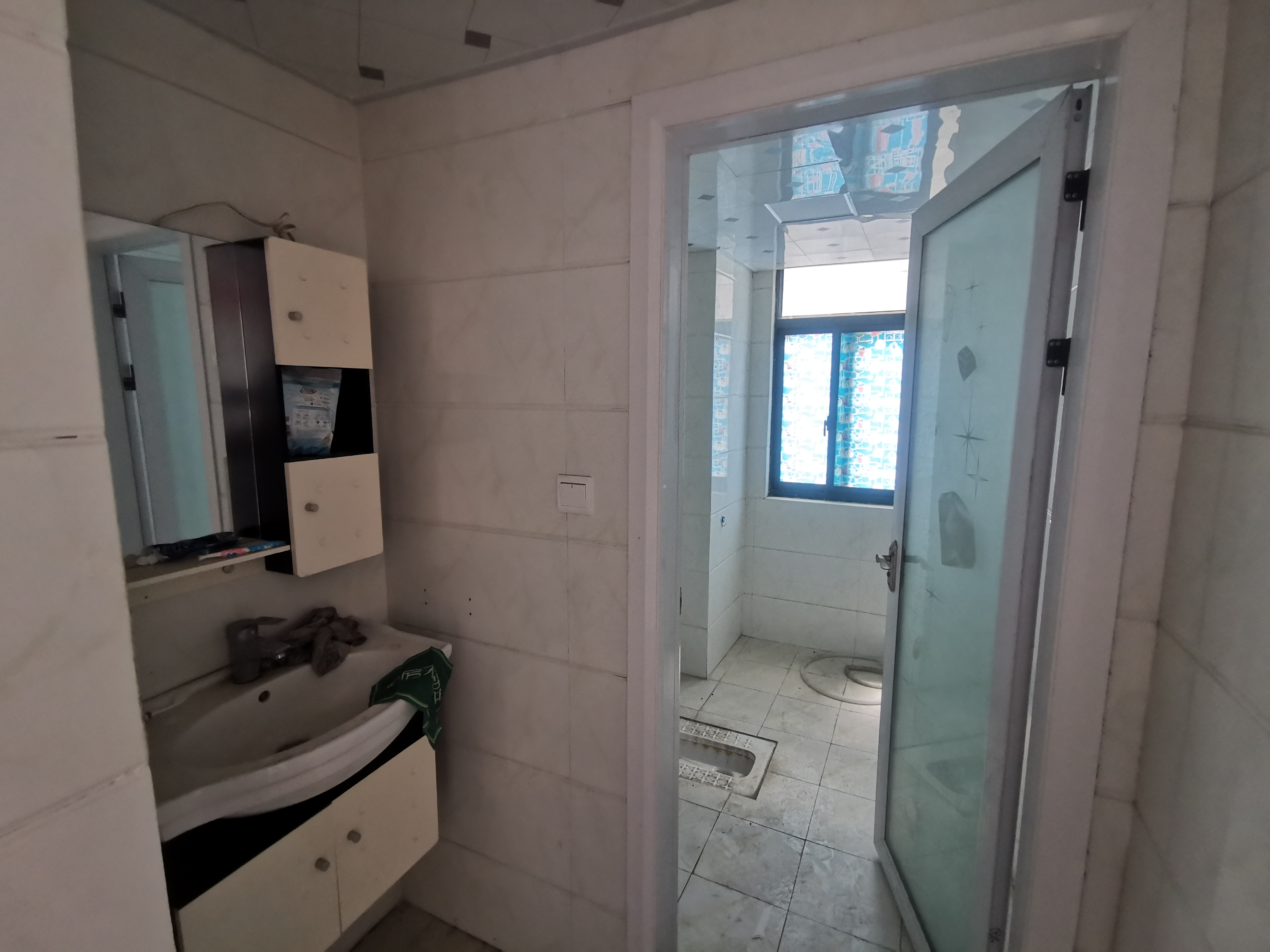 车站对面时代广场精装大三房南北通透好楼层看房方便低价出售