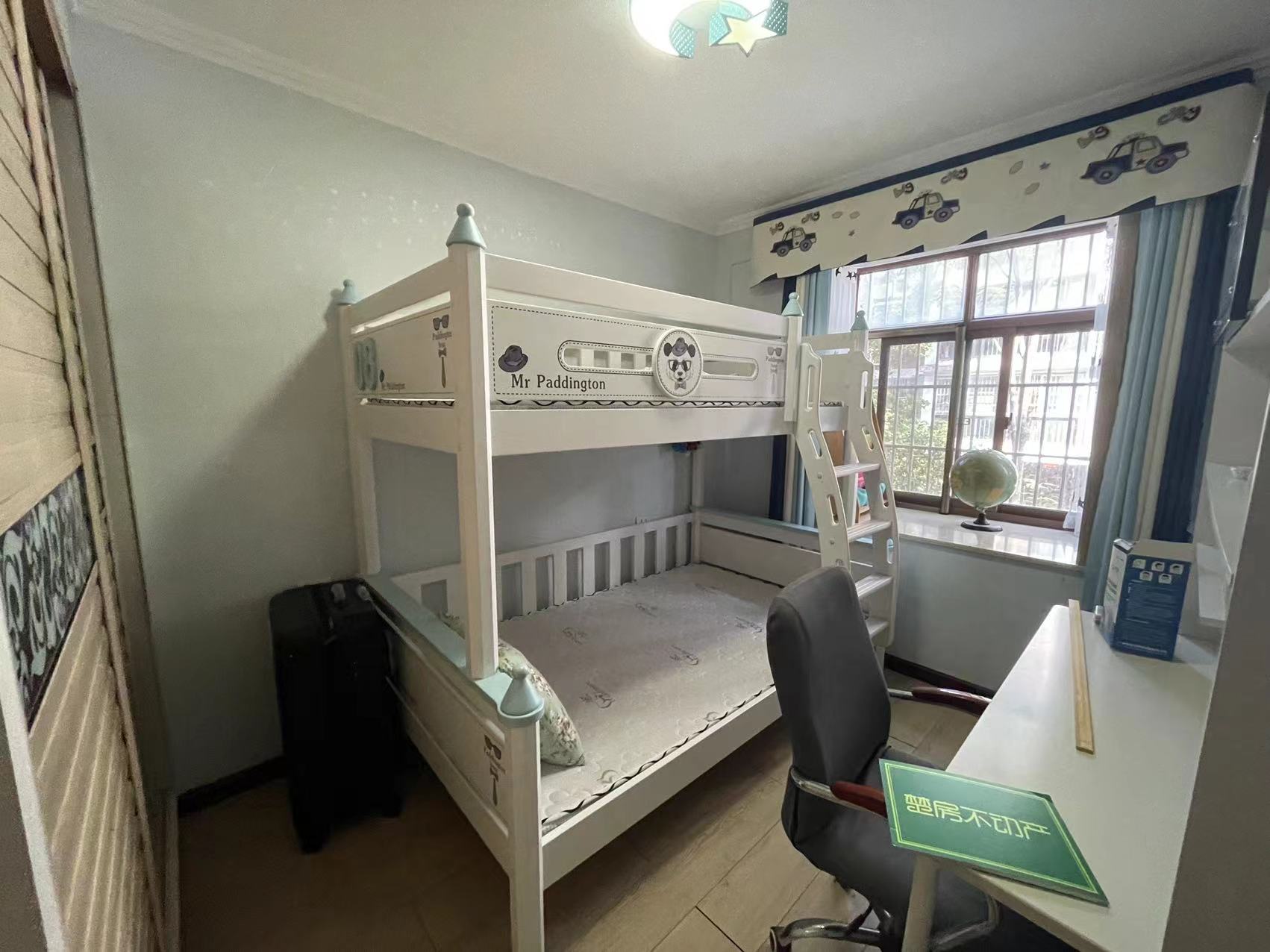 城南，江汉名居，城南步梯二楼，好地段，拎包入住，看房方便