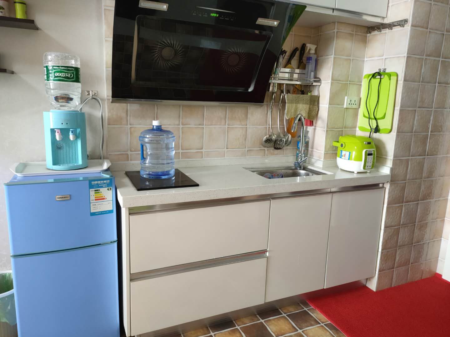 一中对面漫城林语精装一室一厅适合上班族和单身 满两年税少