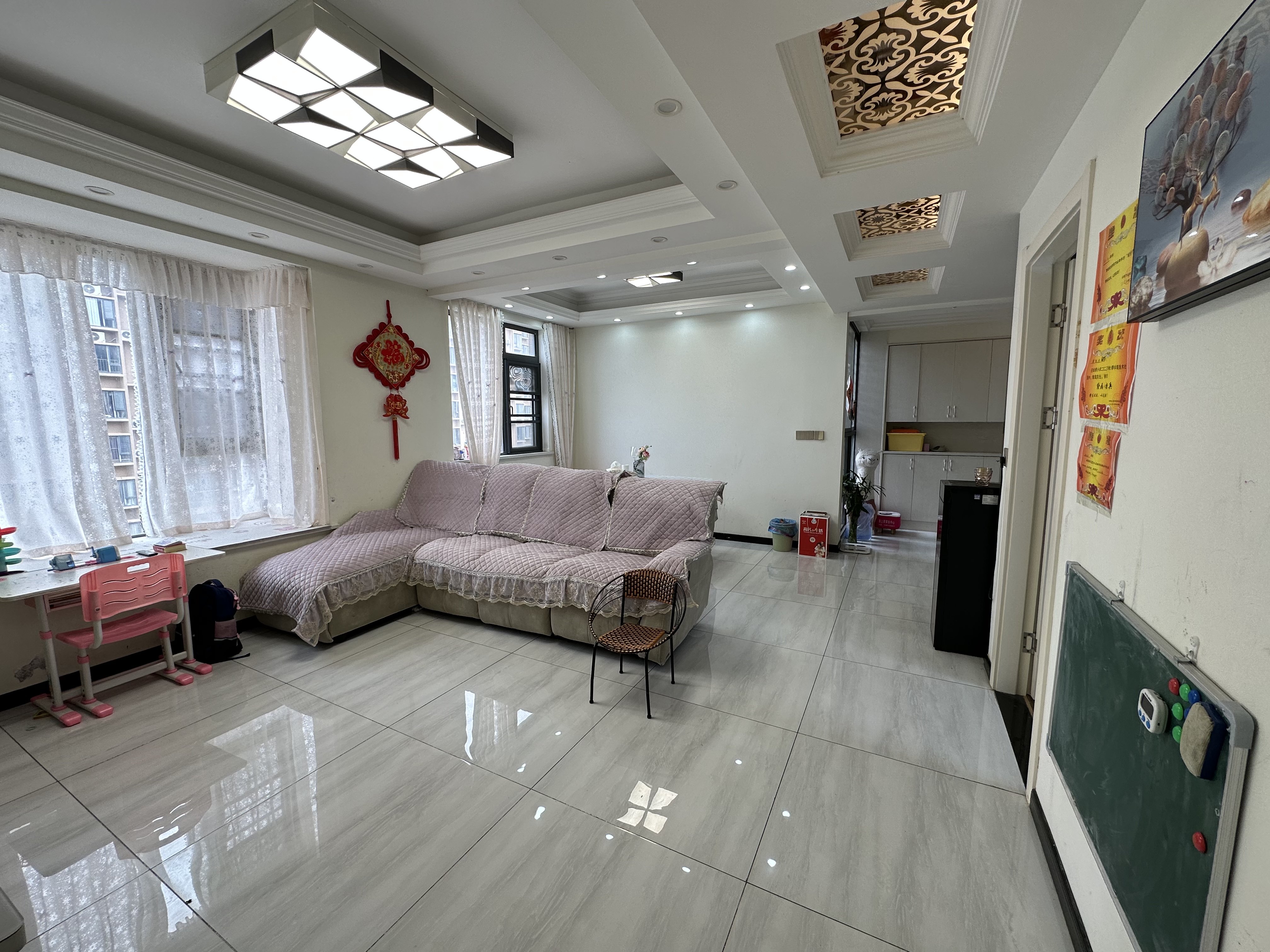 紫润尚城.精装三房两卫边户.证件满二.看房方便