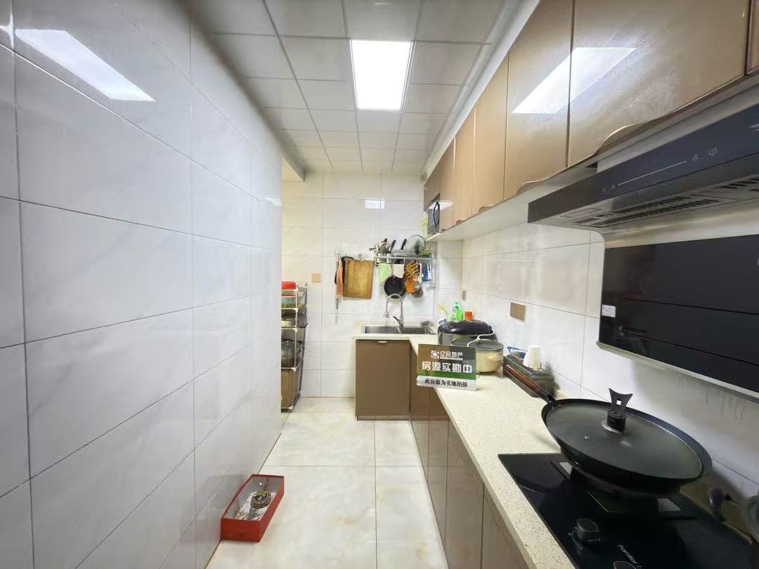 一中正对面，翰林公馆，温馨3房2厅，成色新，好楼层，证满二