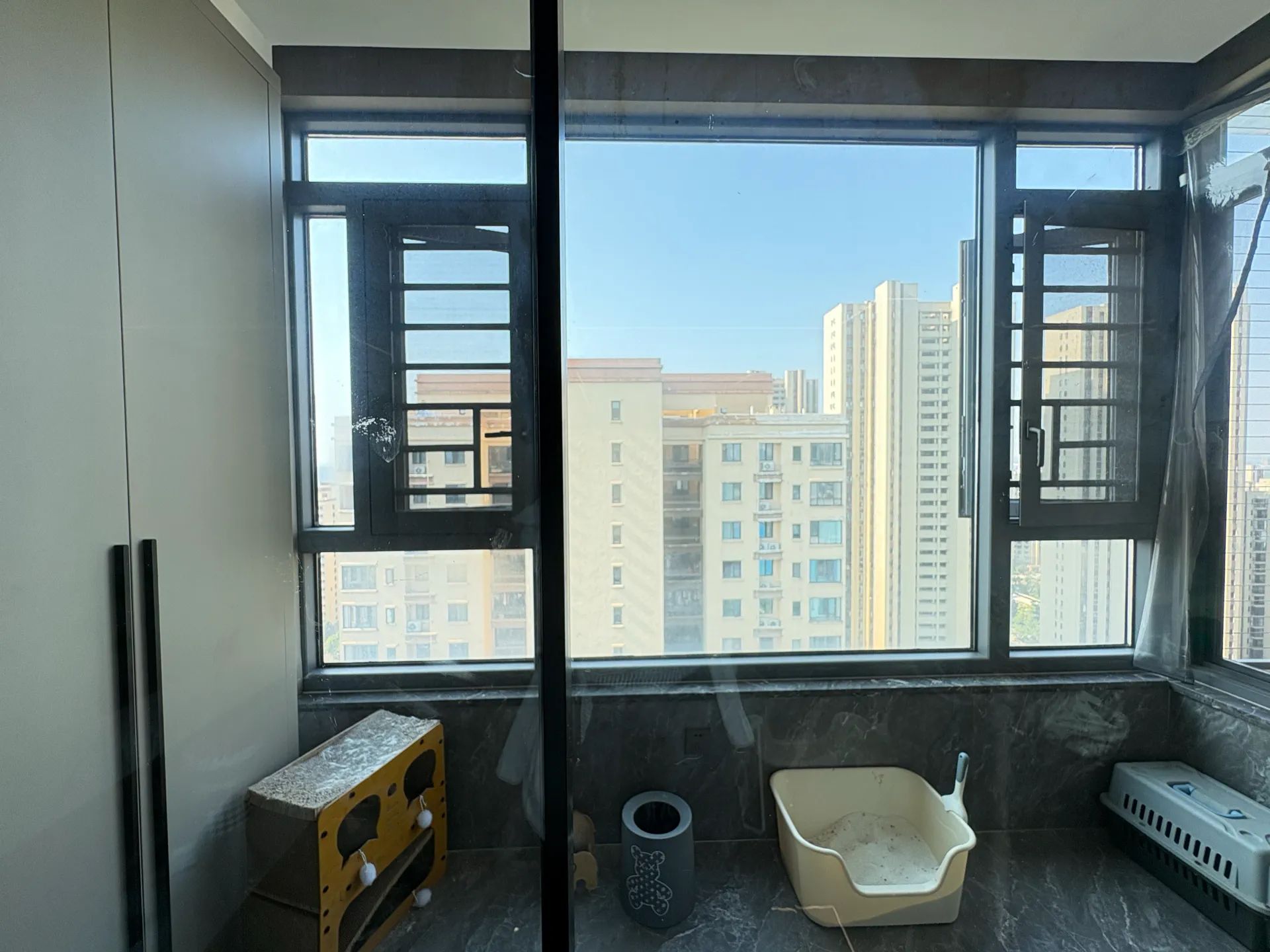 吾悦旁，荣怀复式，带大露台，装修50多个，证满二，成色新