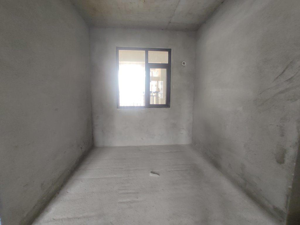 锦绣江山望府.毛坯三房.三开间朝南.看房方便