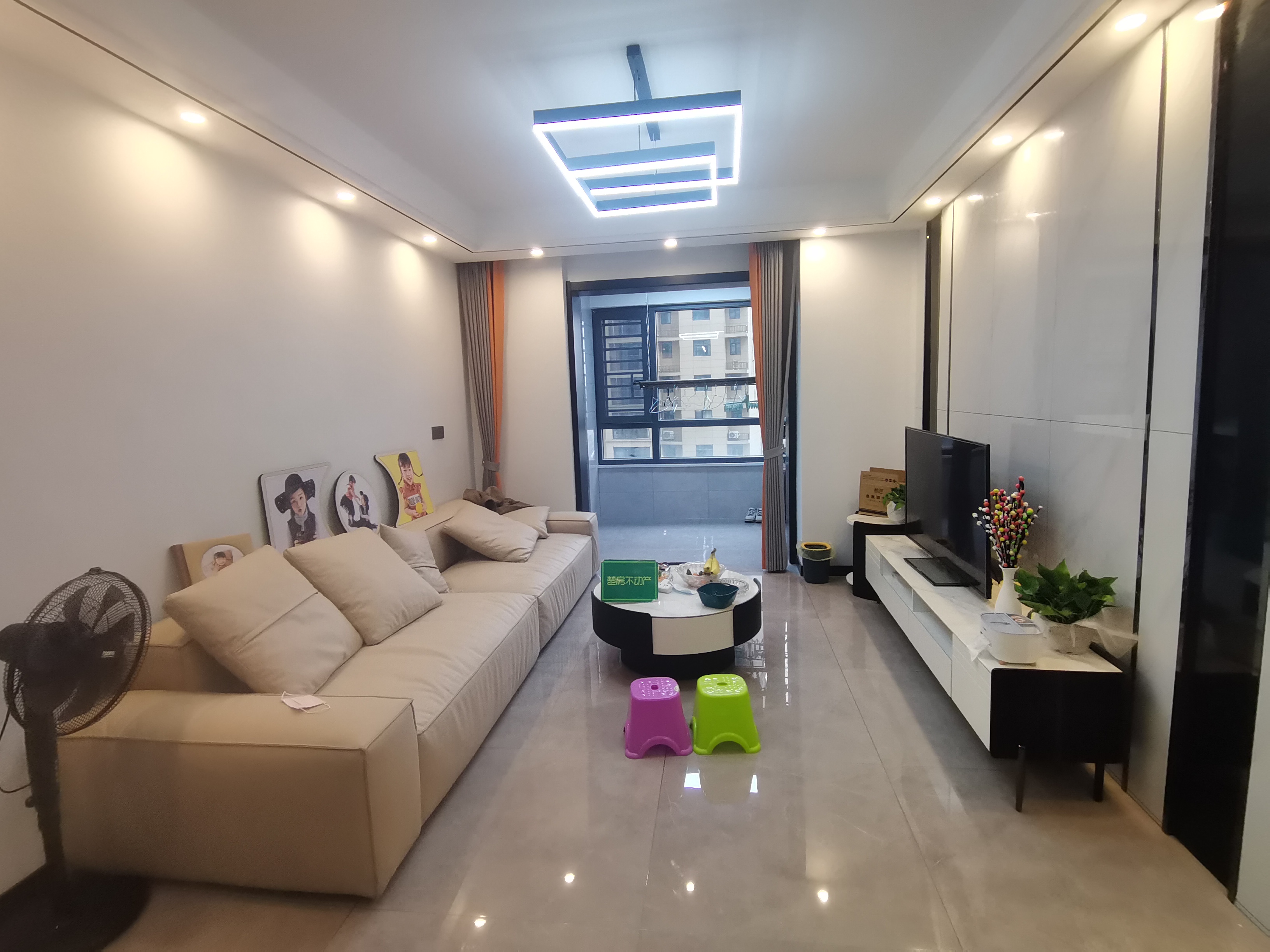 森林国际翡冷翠全新装修三房房东诚意出售