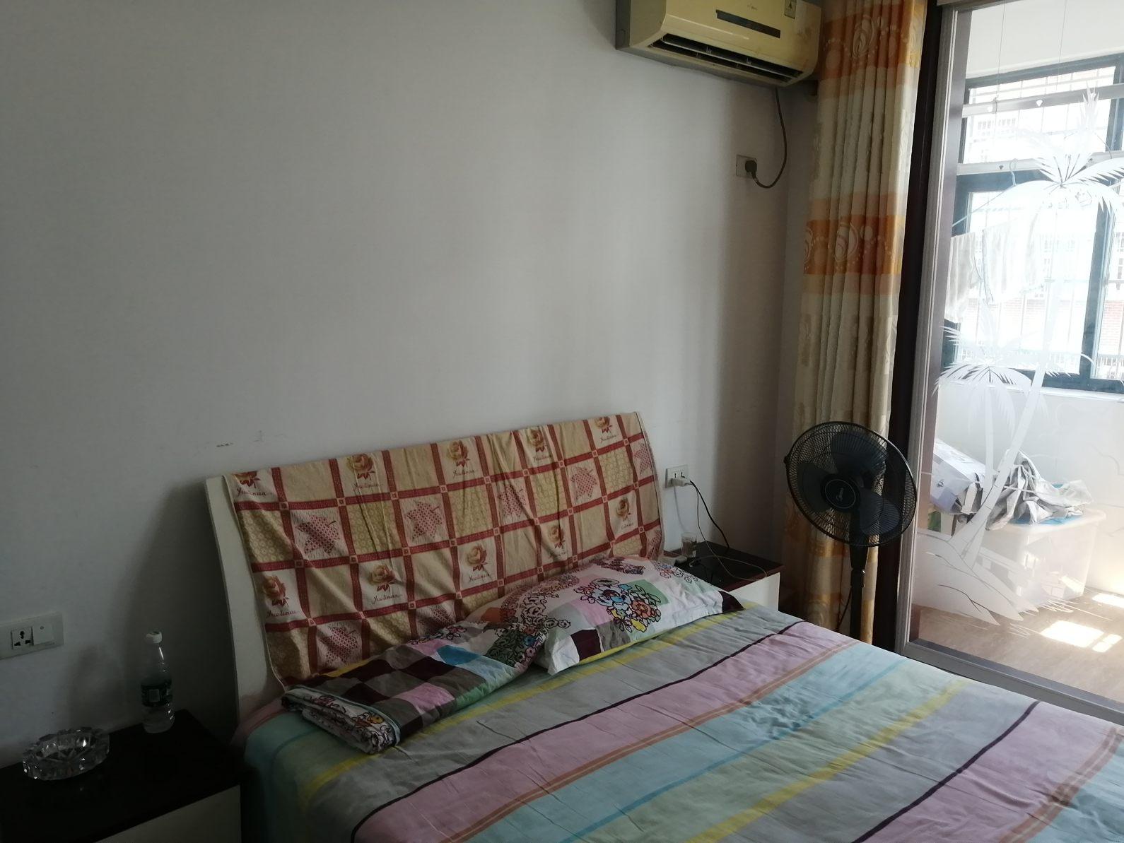 金色港湾精装修三房，送车库