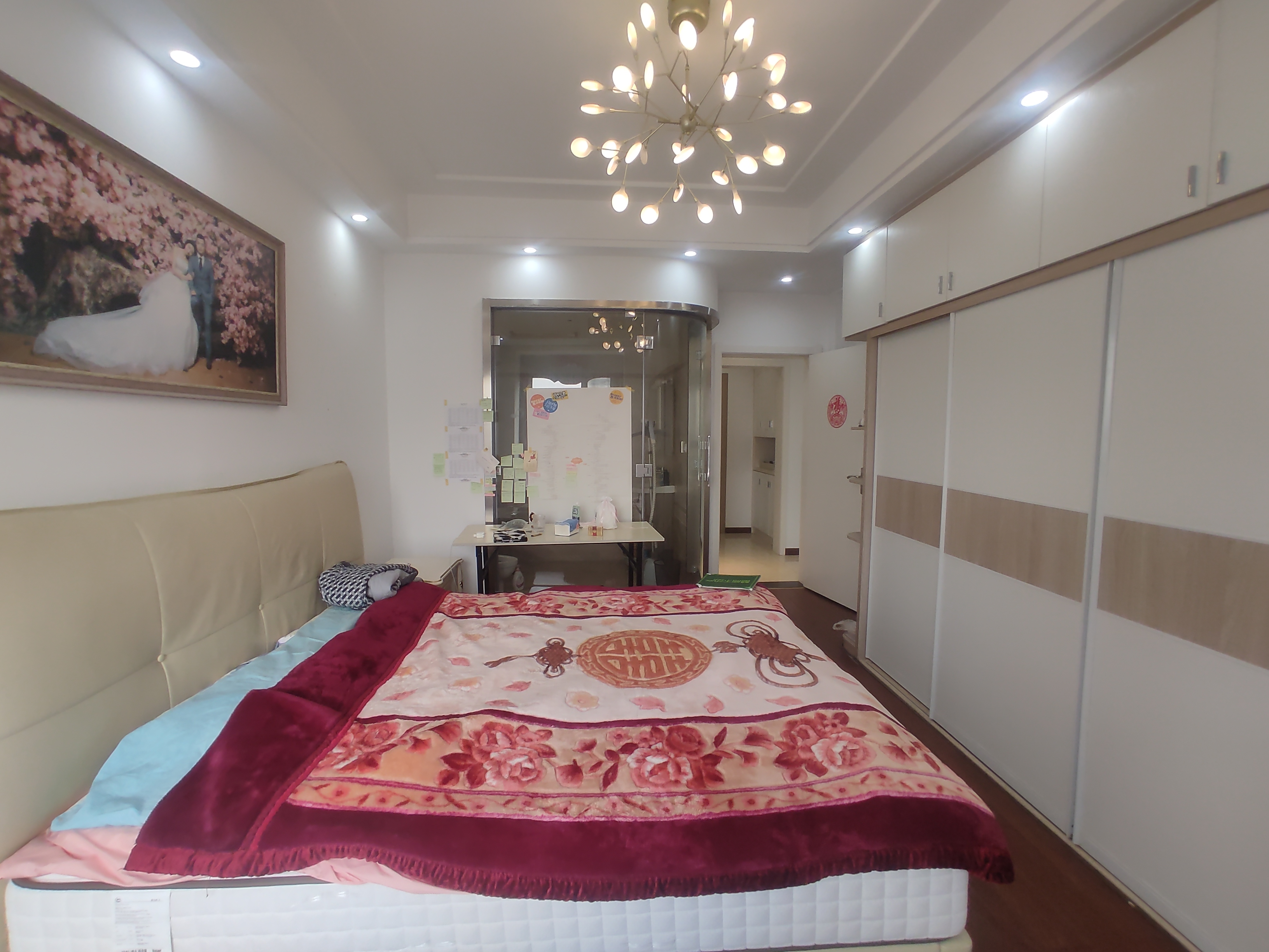 新城一号五期.电梯小洋房.屋里成色新.证件满二.看房约