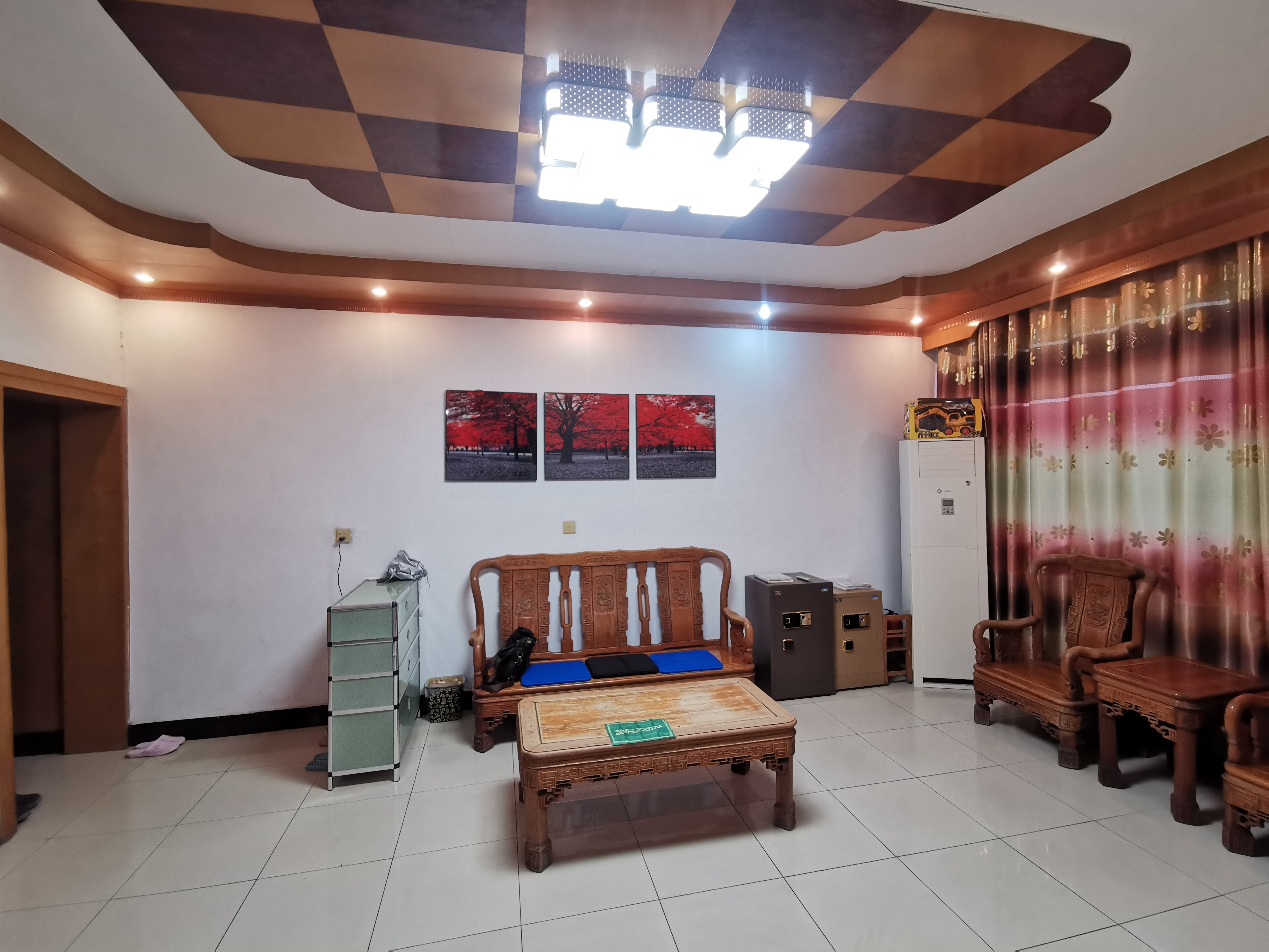 武商仙下河旁金叶大楼四房10米大阳台三房朝南诚心卖看房方便