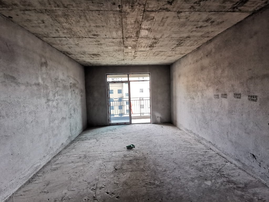 时代天骄 南北通透三房电梯中层房东急卖看房方便可以按揭江滩公园旁