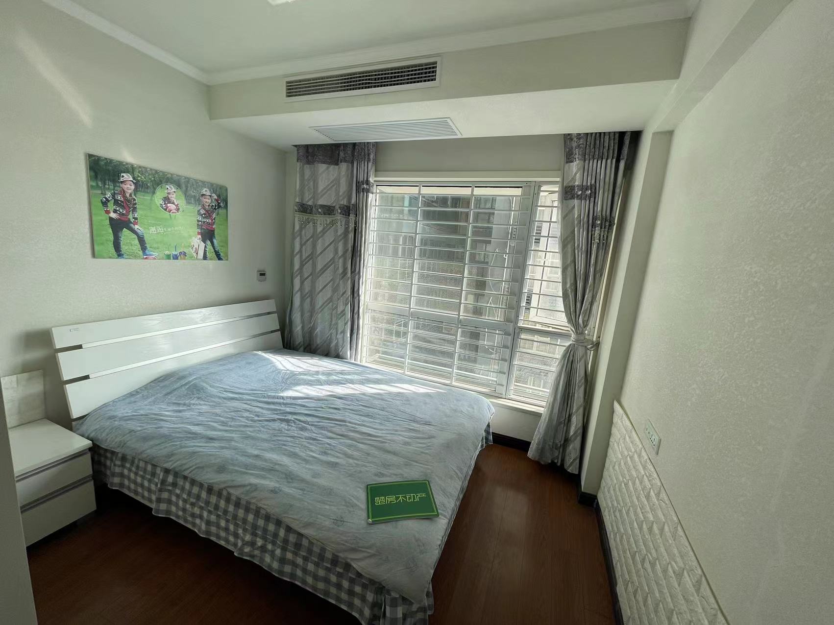 福星城，大三房，南北通透，房东诚意出售，看房方便，证满二，可按揭，价格可谈