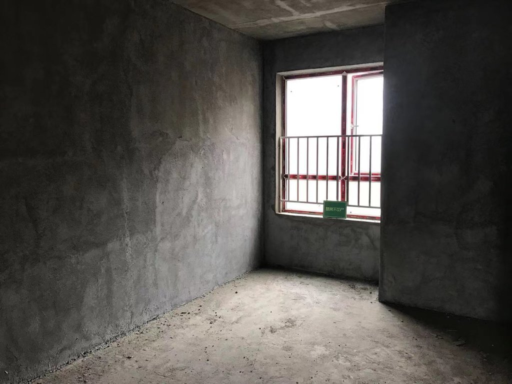 沔阳公馆城南看房方便房东诚意出售毛坯三房位置好