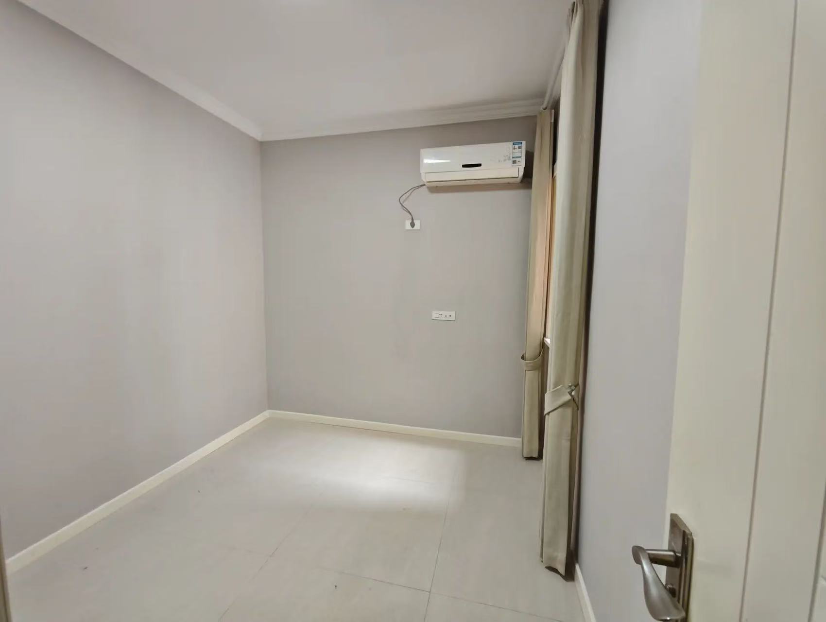 捡漏。满庭春，精装三房，供暖房，小高层，好楼层，证满二