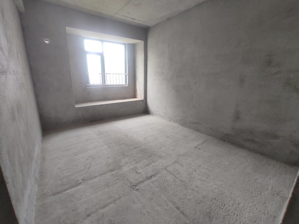 锦绣江山望府.毛坯三房.三开间朝南.看房方便