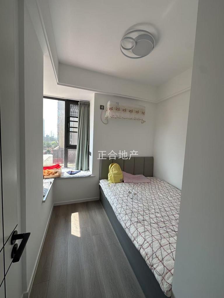 捡漏，紫菘紫润尚城，精装两房，楼龄新，证满二，拎包入住