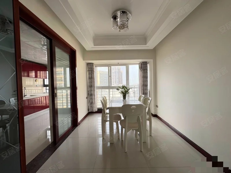 诚心出售，圣淘沙，精装三房，电梯好楼层，证满二，实验二小老三中