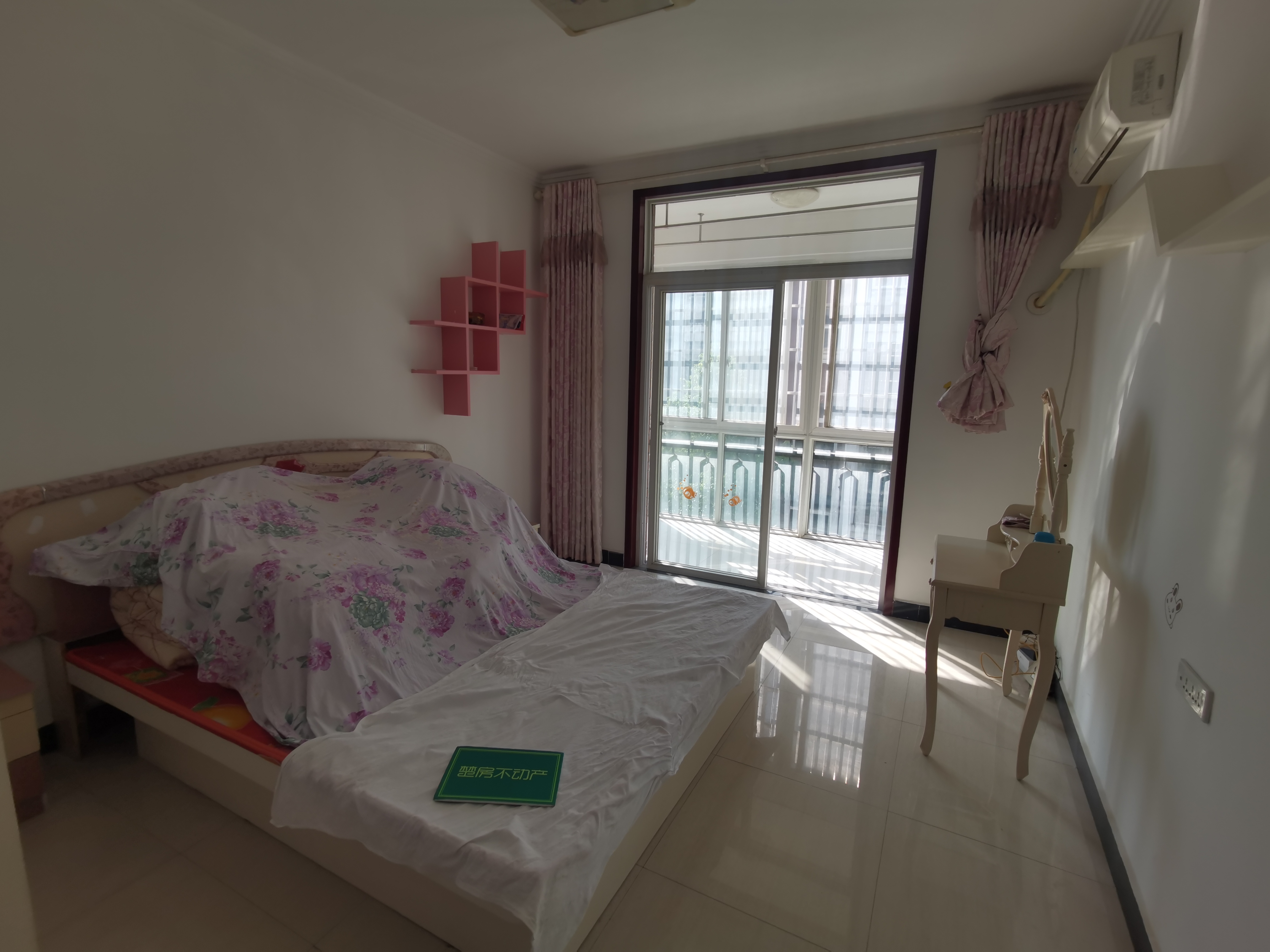 水岸人家精装大三房环境优美空气清新