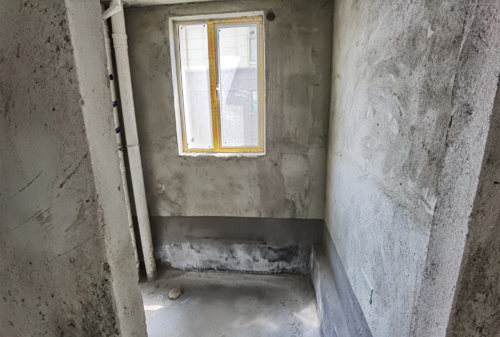 蓝天新城南北双阳台毛坯大三房视野采光 