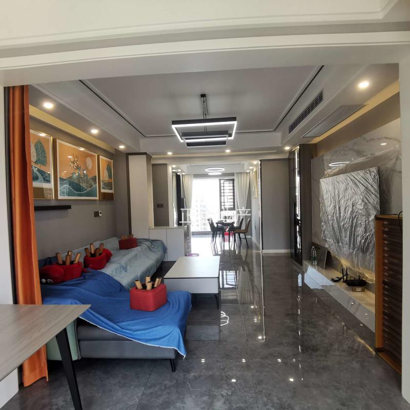 森林国际翡冷翠，精装四房，全屋品牌家电家具，中央空调，新二中，南北通透，中高楼层