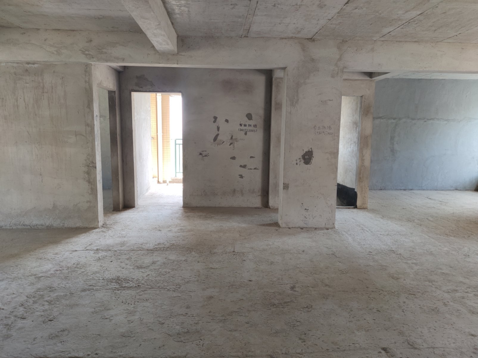 新城壹号五期稀有大三房带空中花园，东边户