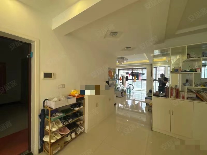 94，便宜好房，紫金城，电梯11楼，电梯小高层，精装大三房，南北通透边户