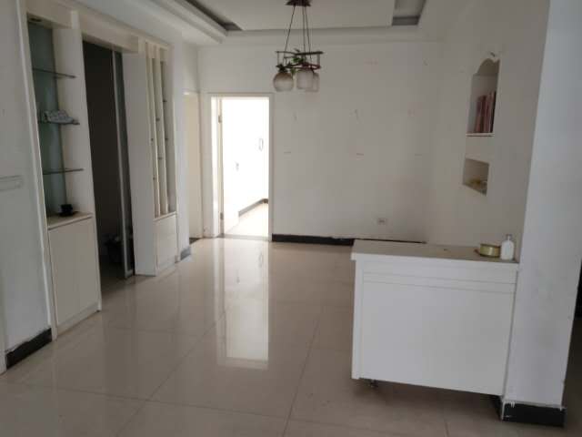 实验二小旁边世北春花园南北通透采光好可按揭