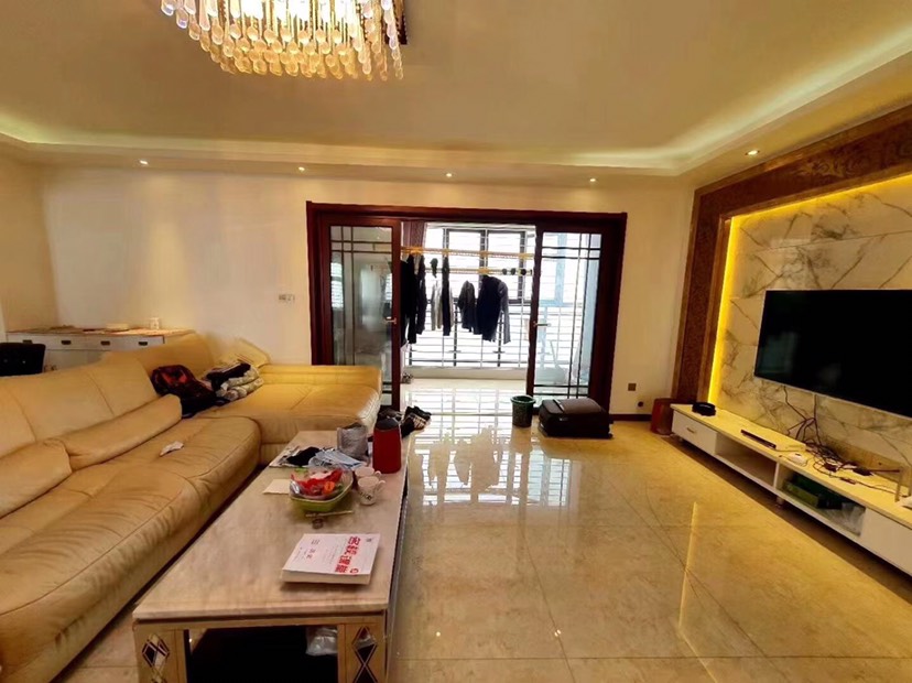 福星城精装三室两厅两卫，120平，证满2