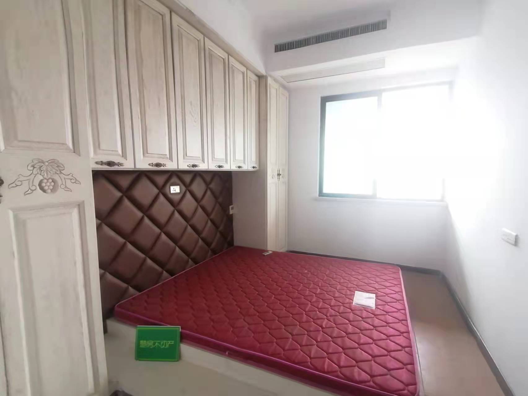 御台公馆南北通透大4房证满2年视野开阔2梯2户小高层只卖毛坯价