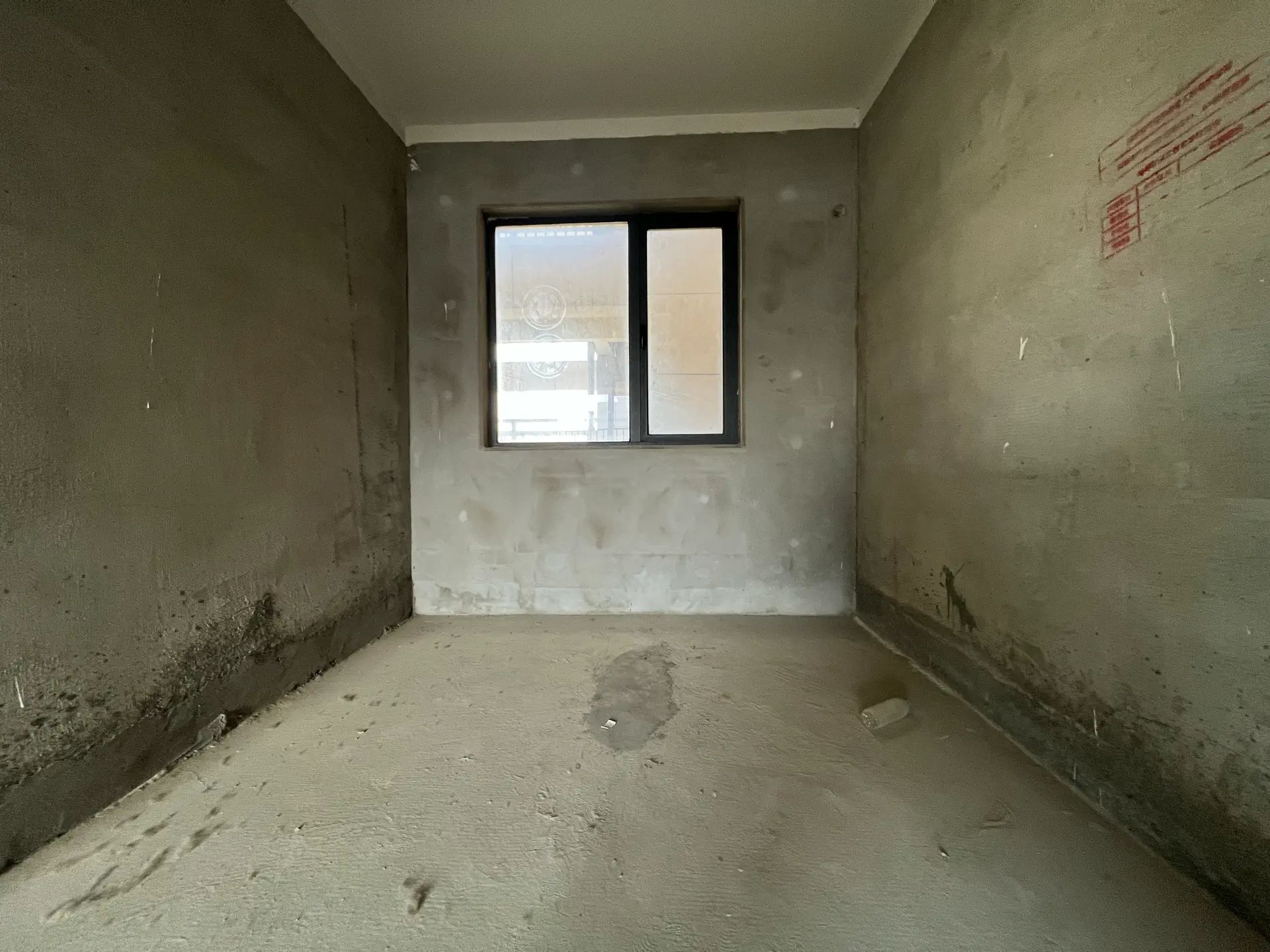 捡漏，房东急售，森林国际翡冷翠，电梯好楼层，采光好，证满二