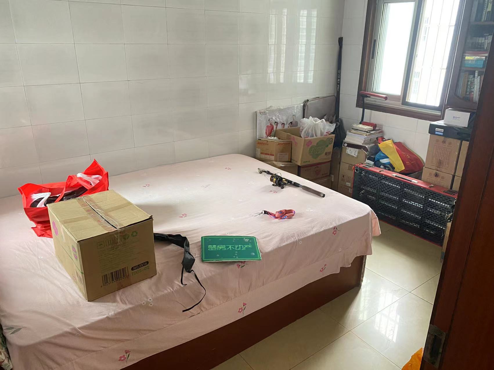 复州花园精装大三房周边配套设施齐全采光好业主诚心出售