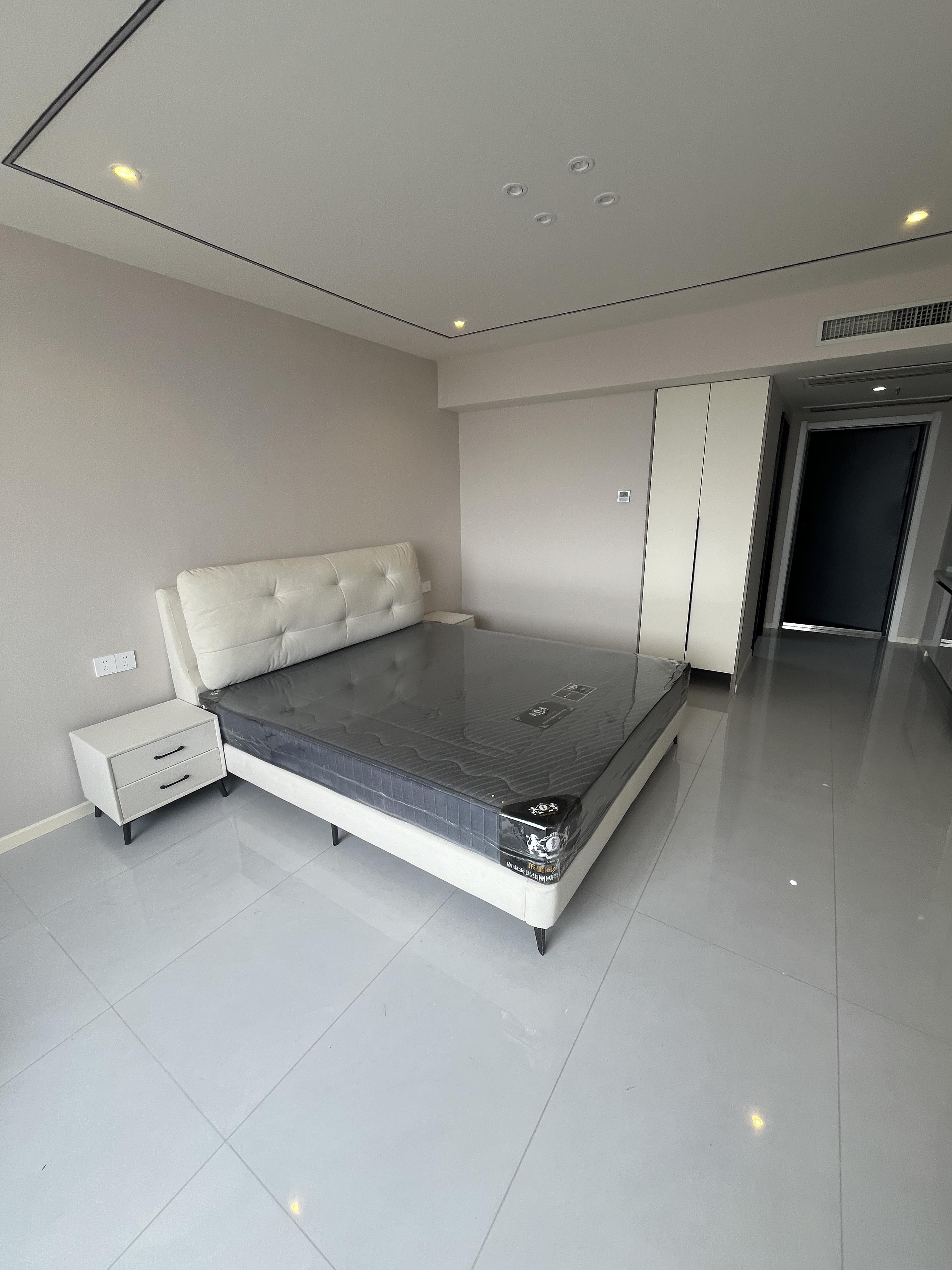 降价了，天下城市星座，9.9新装修，单价4500，看中可谈