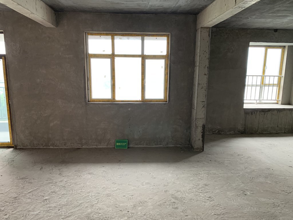 清华园沔阳清华园电梯小洋房毛坯大三房南北双阳台看房方便