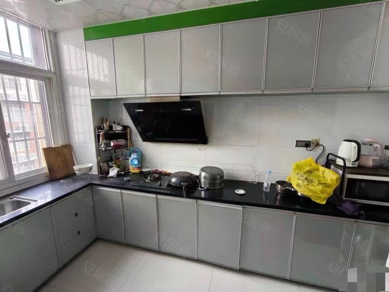 检漏，紫金城，电梯中间楼层，南北通透，证满二，单价4000，边户