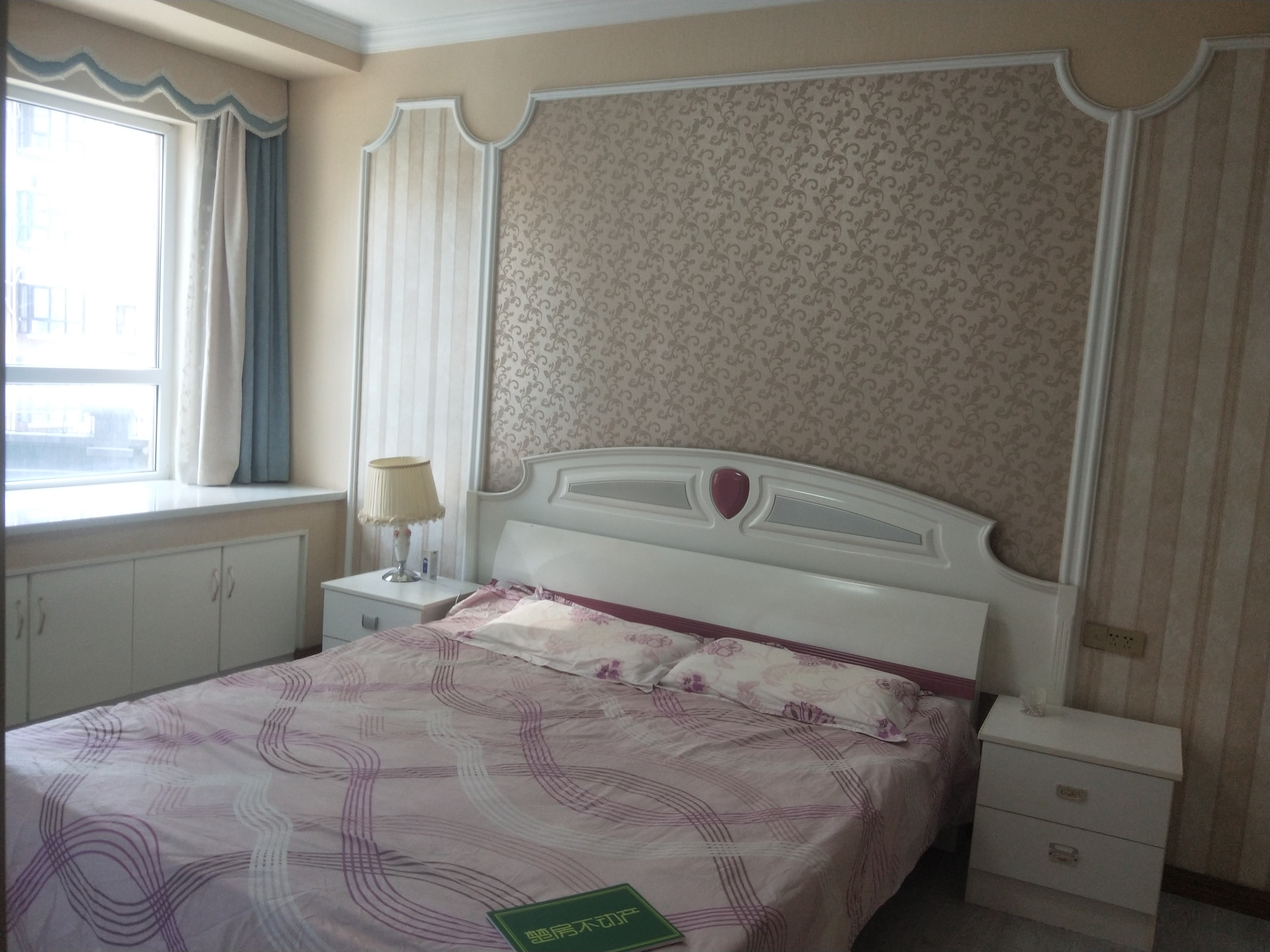 沔阳公馆精装三房，证件满二税费低，家里成色很新！