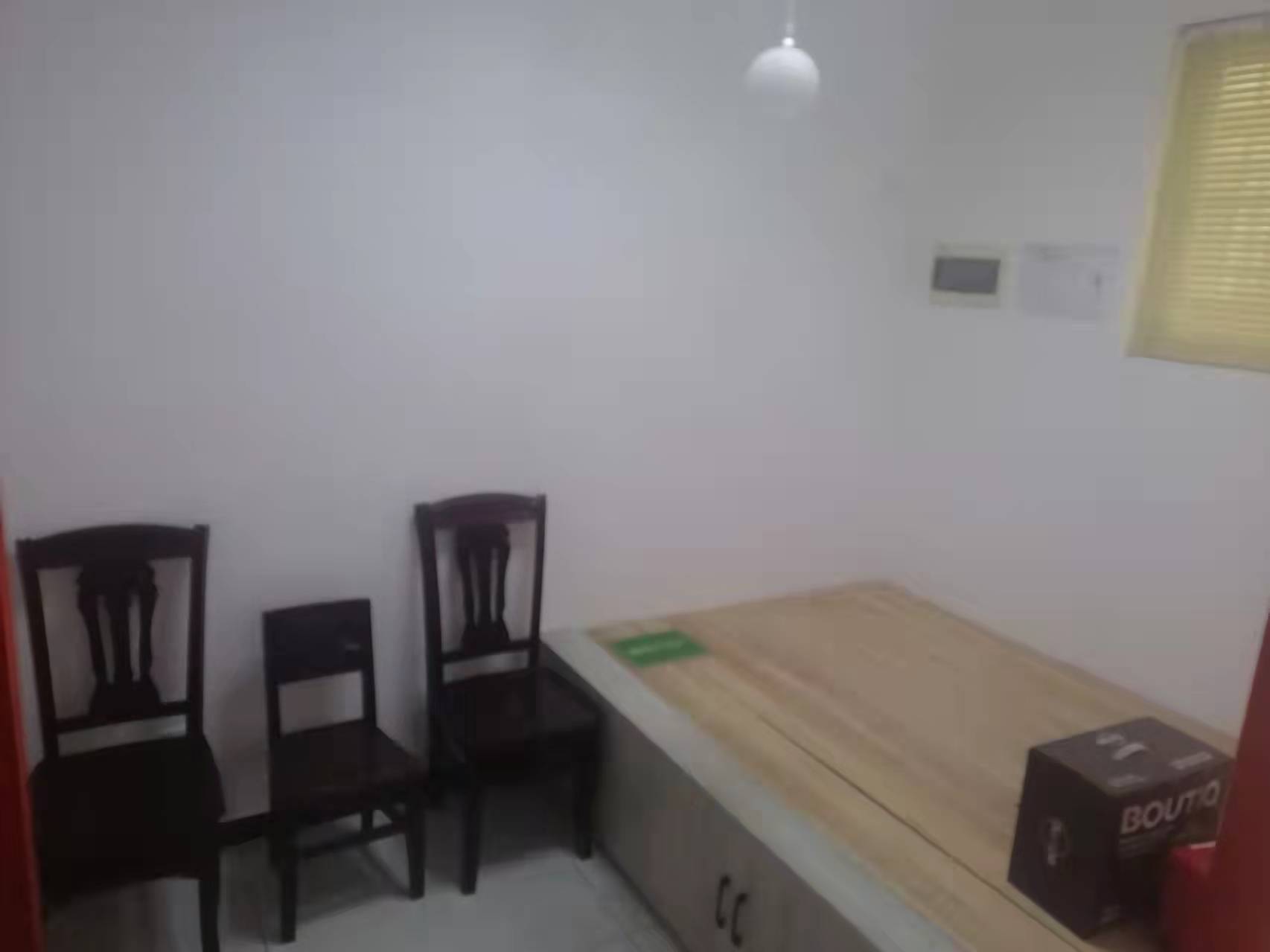 汽车城精装三房两卫公寓房精装修诚心出售，房东好说话