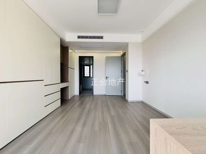 诚心出售，城南，清华园，纯边户，电梯小高层15楼，全新装修一天未住，