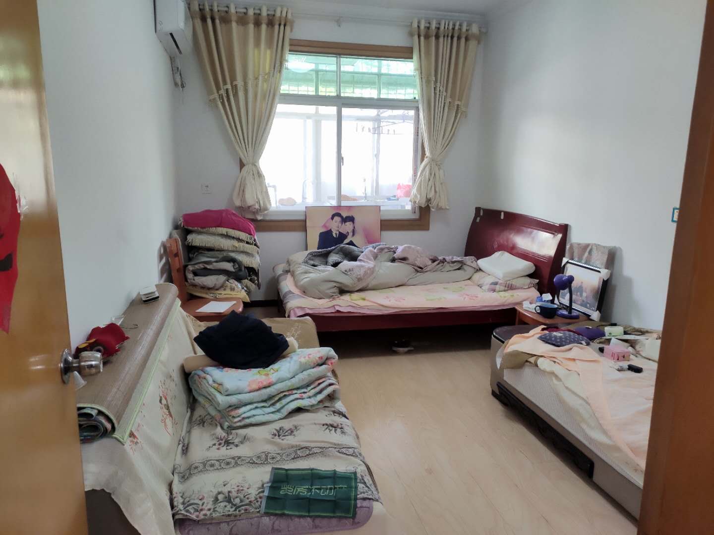 流谭杜台菜场旁边步梯二楼精装三房证件在手满两年好过户